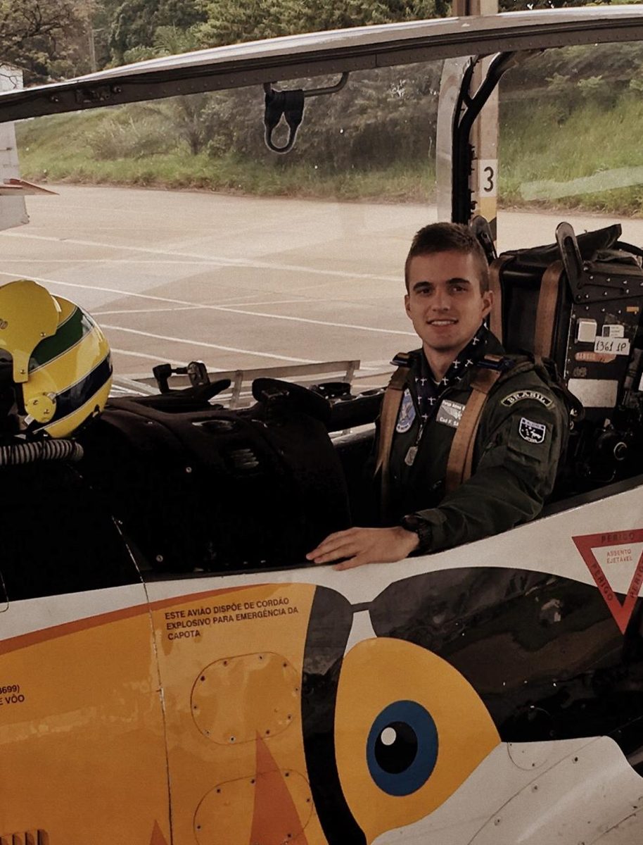 Rafael Francisco como cadete no cockpit